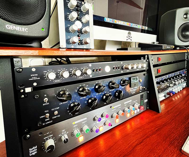 Analog mastering devices